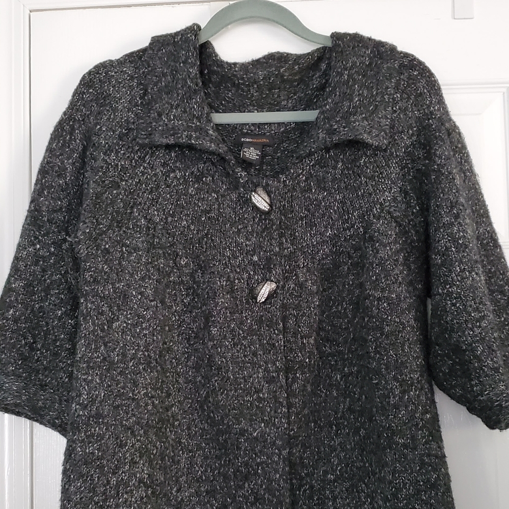 🐱 3/$50 EUC BCBGmaxazria Baby doll Cardigan